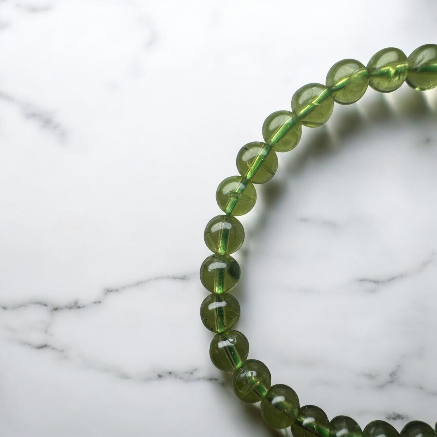 Peridot Bracelet – Abundance, Renewal & Emotional Clarity (High-Grade Natural Beads)