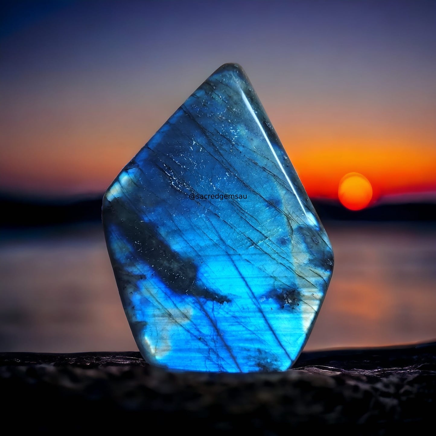 Blue Labradorite Free Form LB004