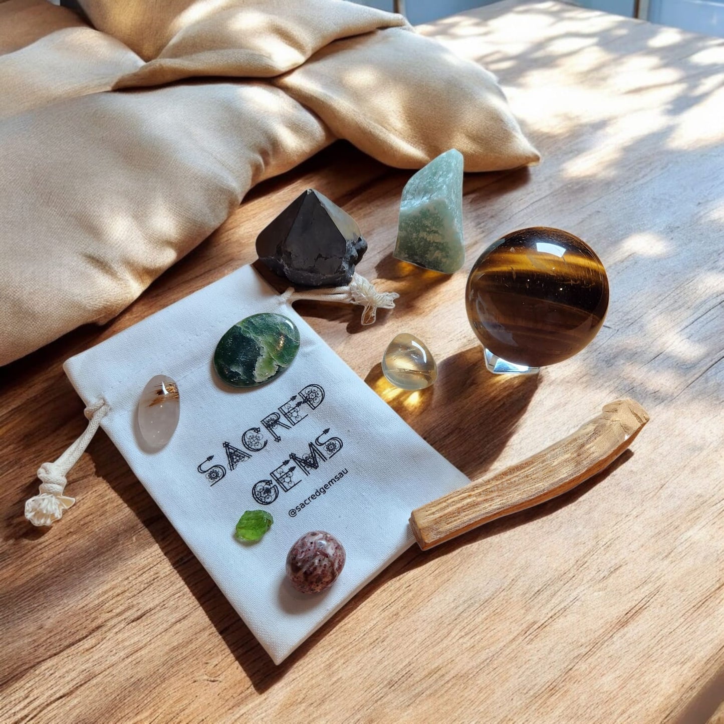 Sacred Gems – Abundance Crystal Kit – Deluxe Edition with jade, peridot & rutilated quartz [variant:deluxe]