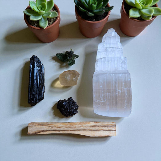 Sacred Gems – Moldavite Celestial Ascension Kit – Standard Edition full contents flat lay [variant:standard]
