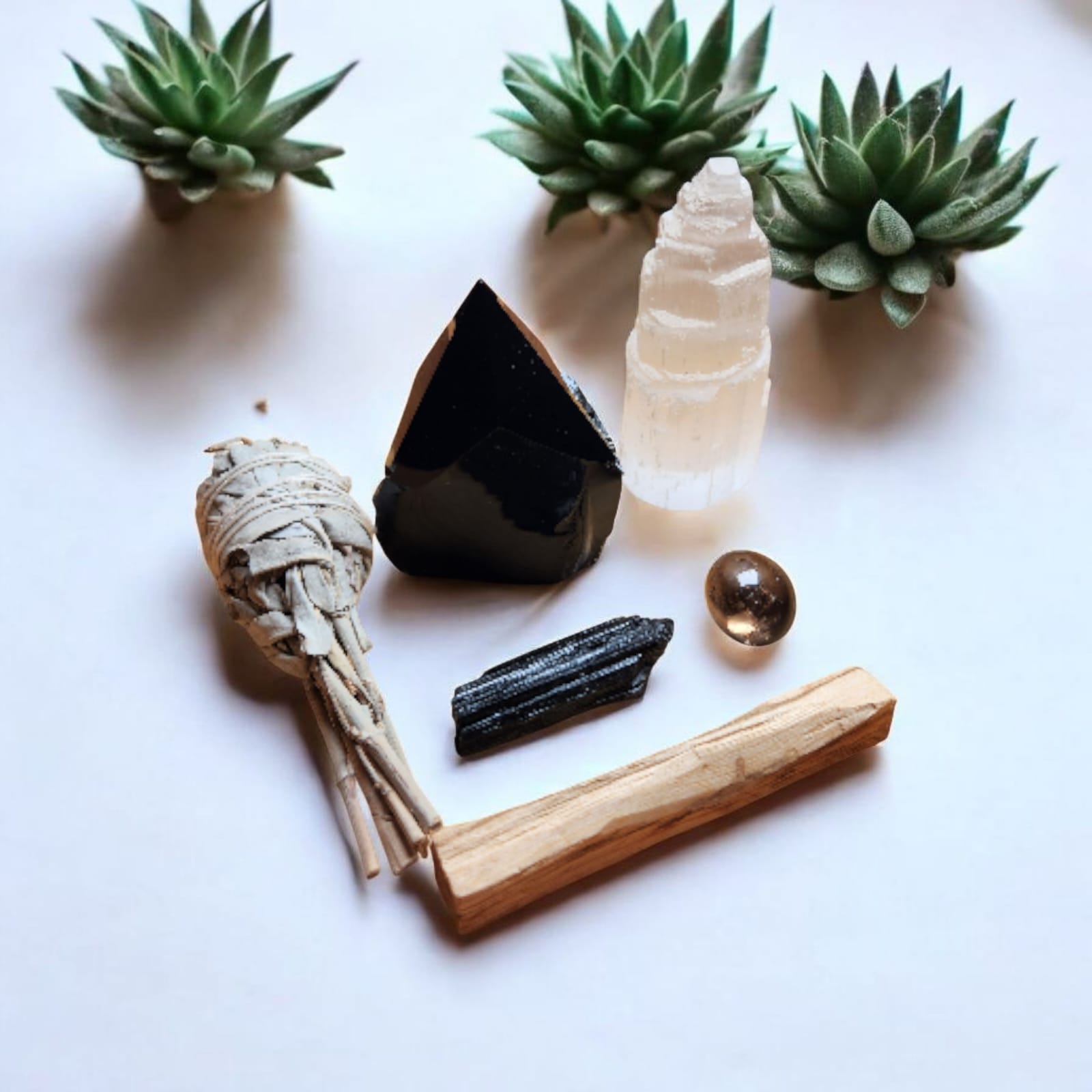 Sacred Gems – Protection Crystal Kit – Standard Edition full contents flat lay [variant:standard]
